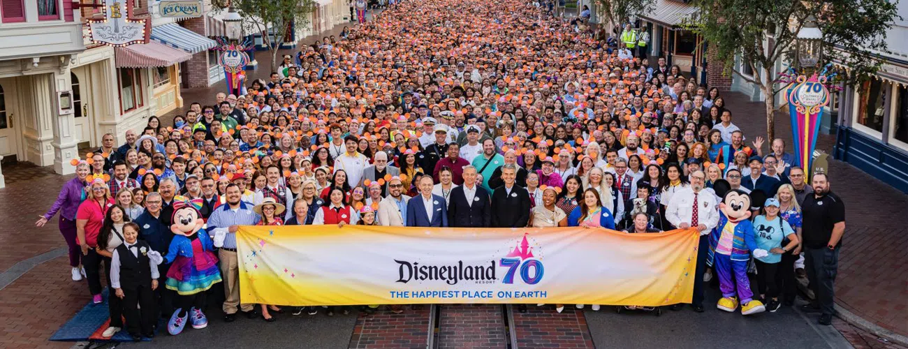 Опыт 70 лет Диснейленда направляет индустрию аттракционов