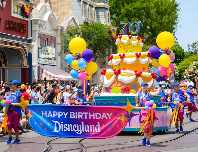 Празднование 70-летия Диснейленда
