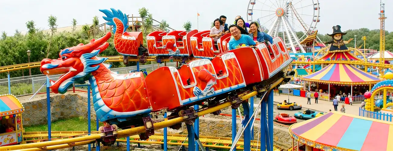 Аттракцион Дракон идеально адаптируется к любому пространству: Тематические парки, Городские парки и Крытые развлекательные центры