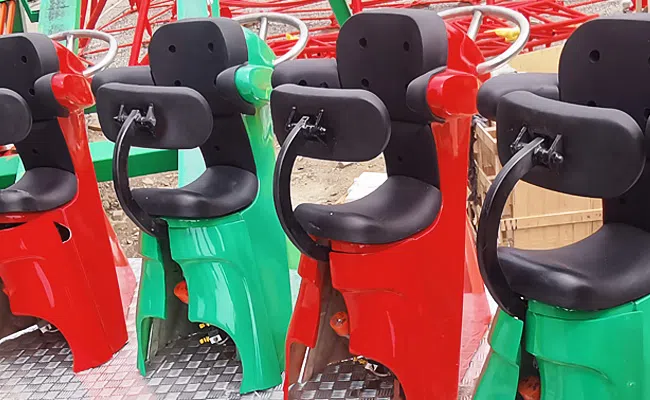 Сиденья аттракциона Диско имеют эргономичную форму